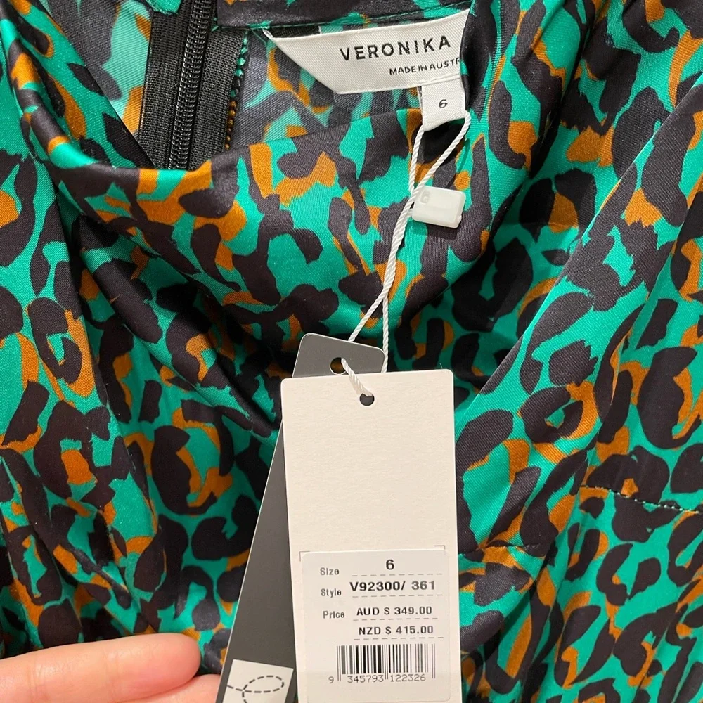 New with tags Veronika Maine animal print in green long dress | size 6 - Picture 1 of 2